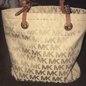 Michael kors shoulder bag